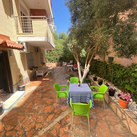 Olive Tree Apartment Sarande Bagian luar foto