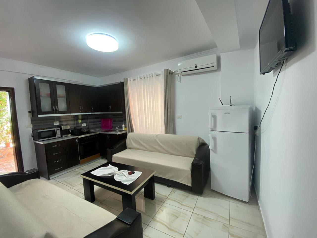 Olive Tree Apartment Sarande Bagian luar foto