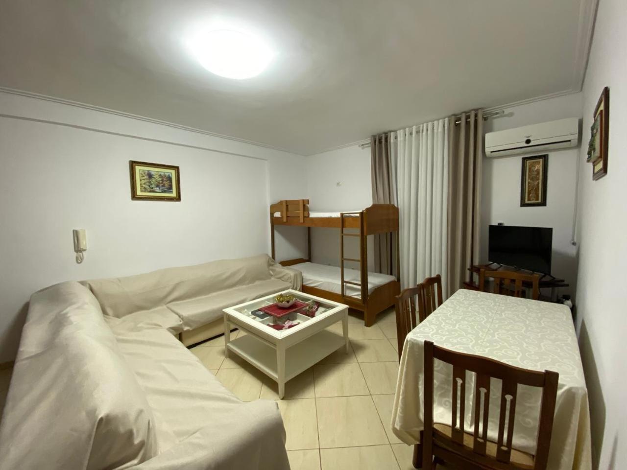 Olive Tree Apartment Sarande Bagian luar foto