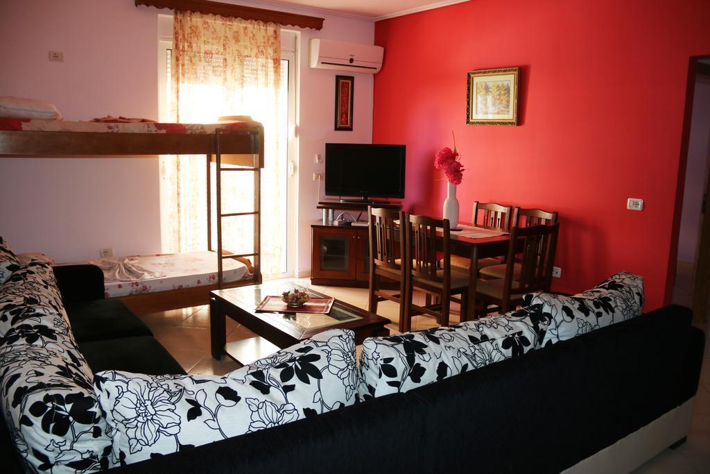 Olive Tree Apartment Sarande Bagian luar foto