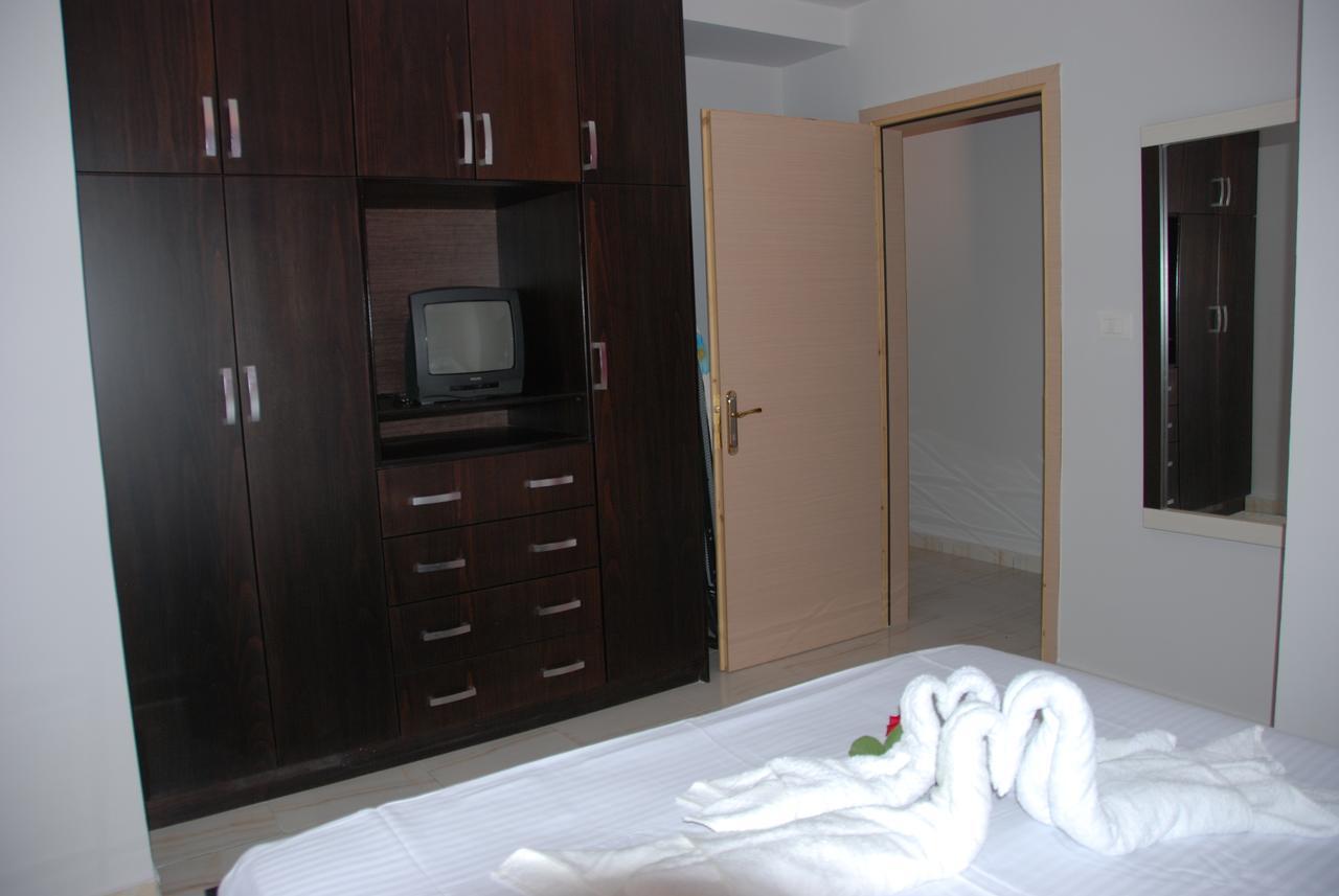 Olive Tree Apartment Sarande Bagian luar foto