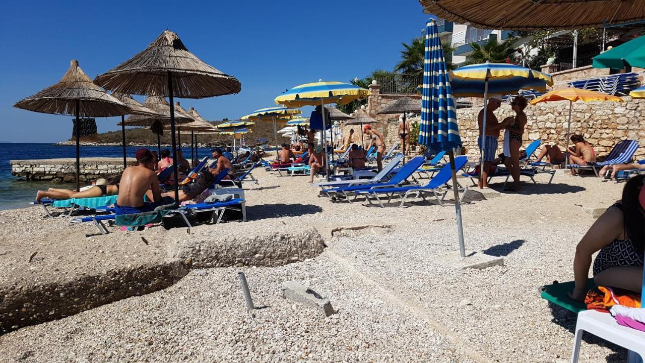 Olive Tree Apartment Sarande Bagian luar foto
